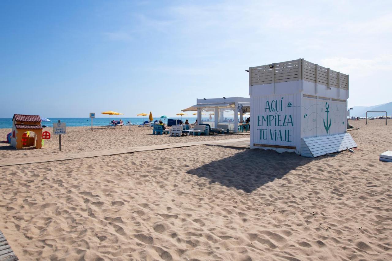 Apartamentos Marplana Castelldefels Luaran gambar