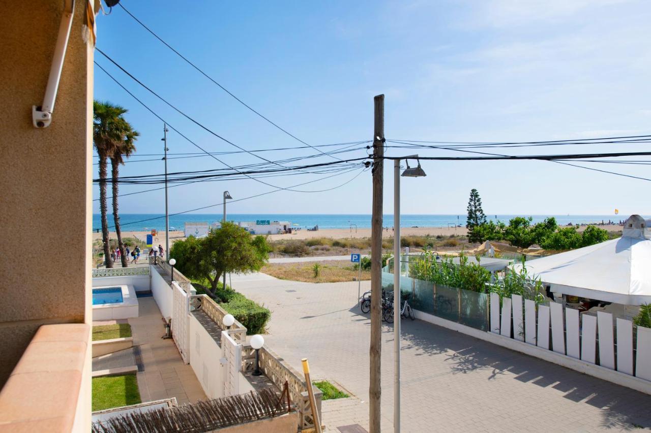 Apartamentos Marplana Castelldefels Luaran gambar