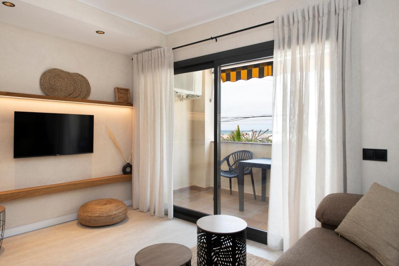 Apartamentos Marplana Castelldefels Luaran gambar