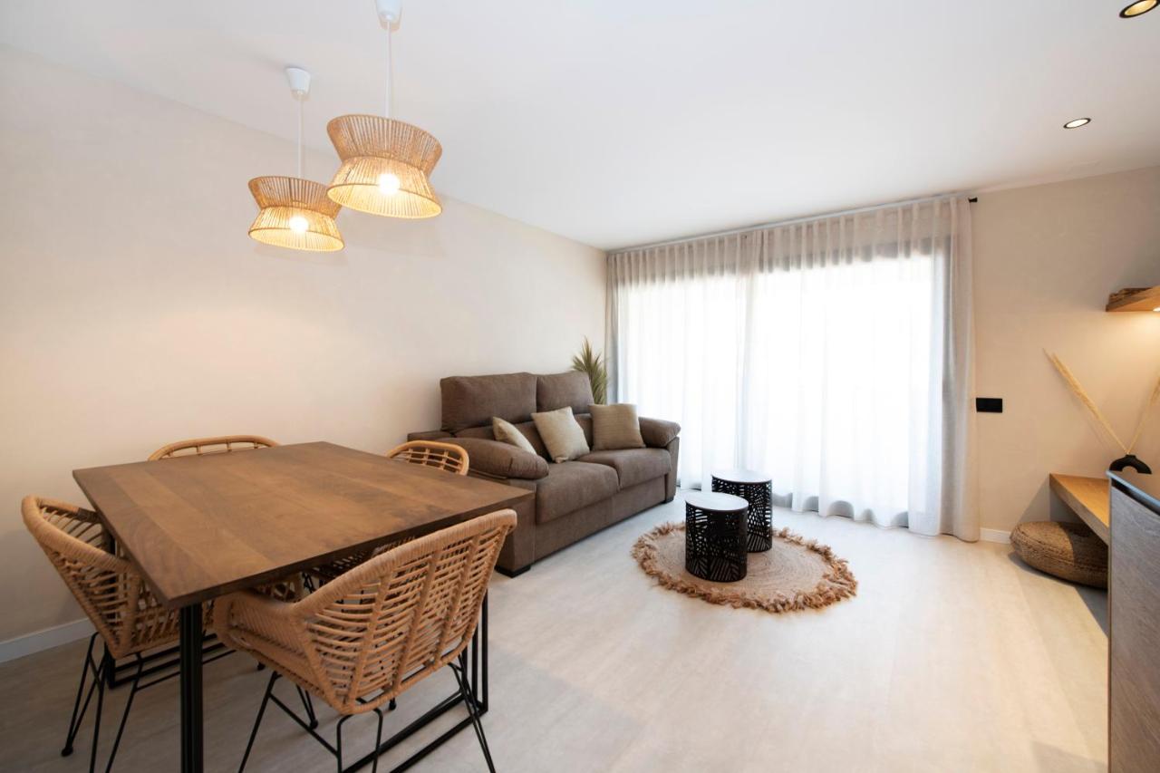 Apartamentos Marplana Castelldefels Luaran gambar