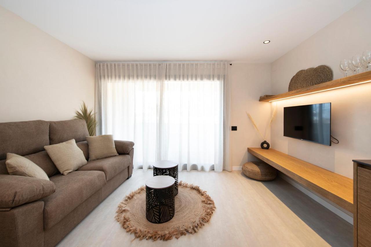 Apartamentos Marplana Castelldefels Luaran gambar