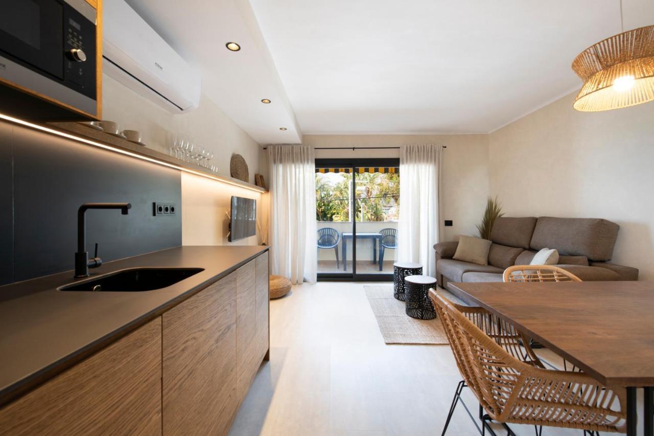 Apartamentos Marplana Castelldefels Luaran gambar