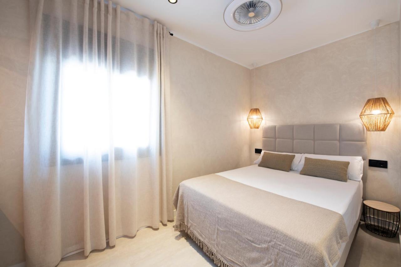 Apartamentos Marplana Castelldefels Luaran gambar