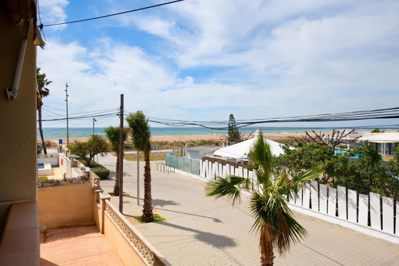 Apartamentos Marplana Castelldefels Luaran gambar