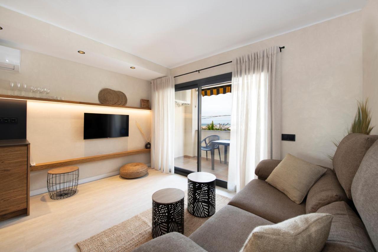 Apartamentos Marplana Castelldefels Luaran gambar