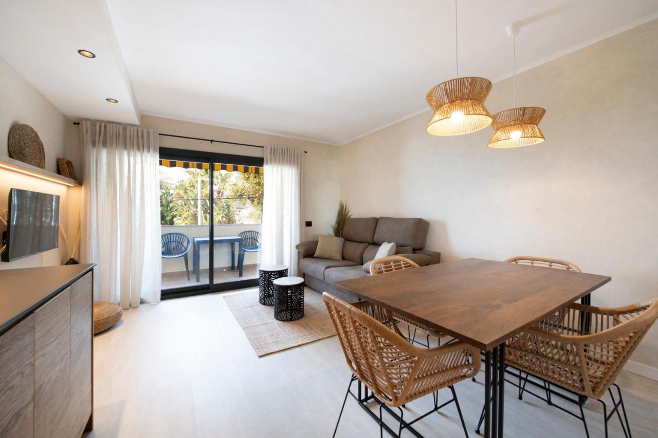 Apartamentos Marplana Castelldefels Luaran gambar