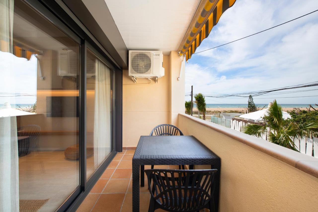 Apartamentos Marplana Castelldefels Luaran gambar